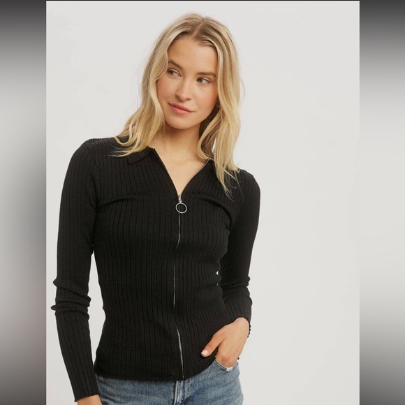 🆕Sweater Ribbed Fitted Collar Zip Up Black S, M & L Available - Picture 5 of 6